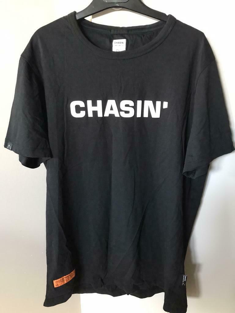 A vendre t-shirt "Chasin", Vêtements | Hommes, Chasin, Enlèvement ou Envoi, Comme neuf, Taille 48/50 (M)