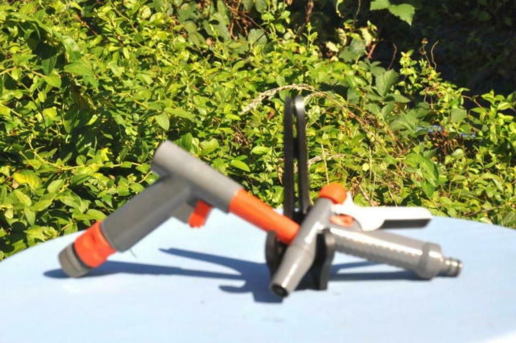 § 2 accessoires pour arrosage gardena, Enlèvement ou Envoi, Utilisé, Autres types