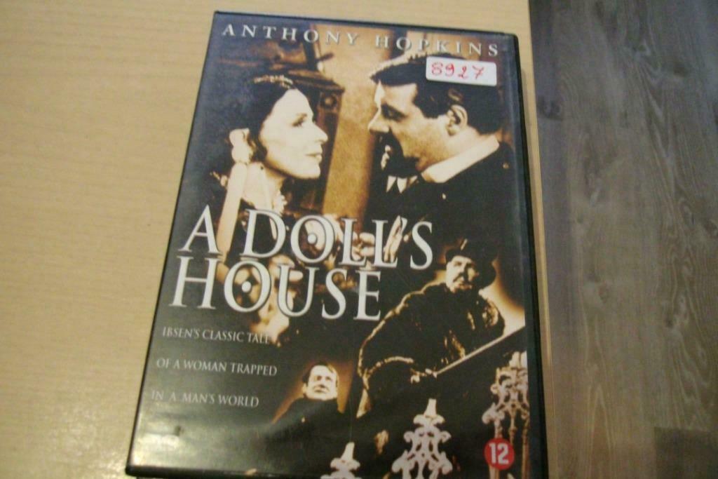 a doll's house, Ophalen of Verzenden