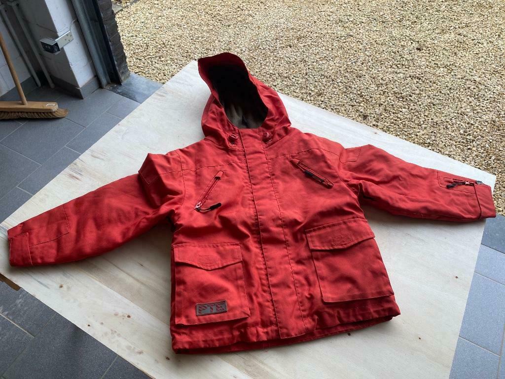 Ski jas voor kind van 6 jaar in NIEUWstaat !!, Ophalen of Verzenden, Zo goed als nieuw, Jongen of Meisje