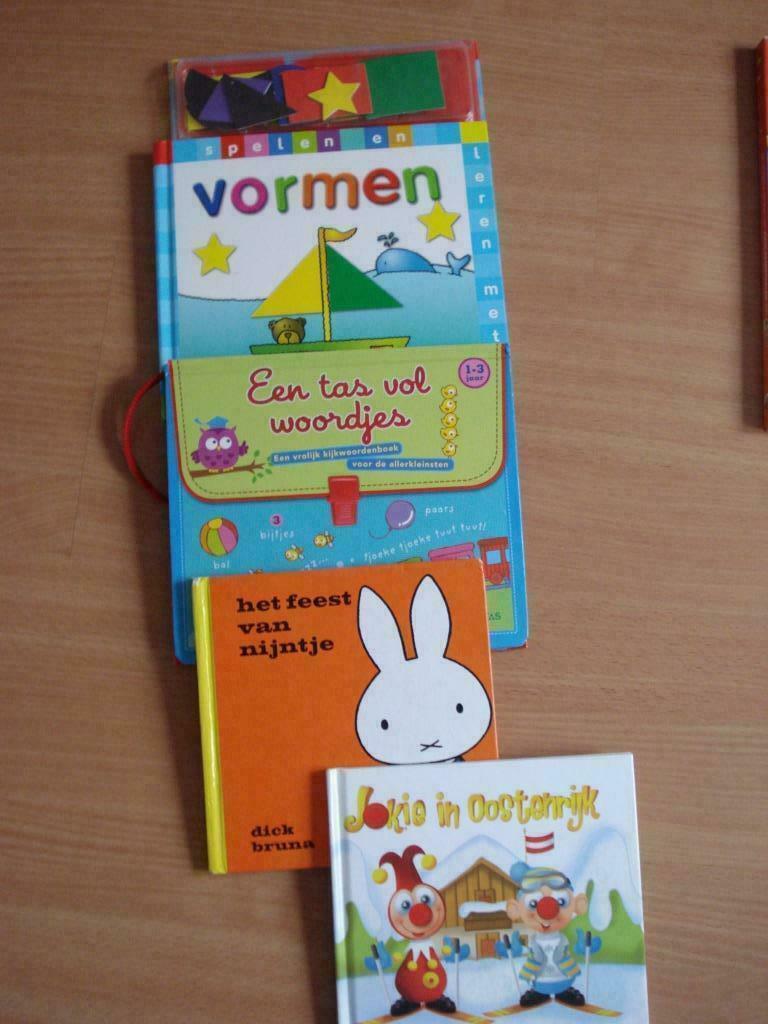 4 boekjes, Ophalen of Verzenden