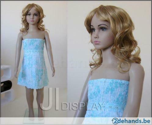 Levensechte Meisjes Etalagepop / Mannequin / Kind Showmodel