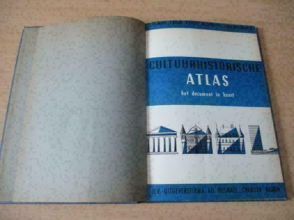 Beau livre 'Atlas culturel-historique' - Wesmael-Charlier, Enlèvement ou Envoi, Comme neuf, Belgique