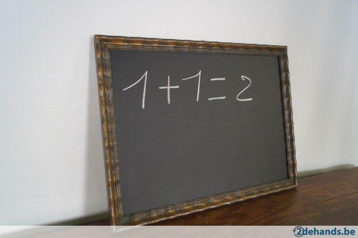 Oud krijtbord met goud gepatineerde kader L 51cm B 39cm