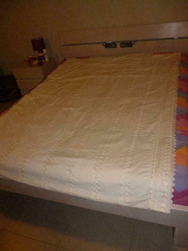 Belle parure de lit housse de couette avec broderie dentelle, Maison & Meubles, Enlèvement ou Envoi, Beige, Housse de couette