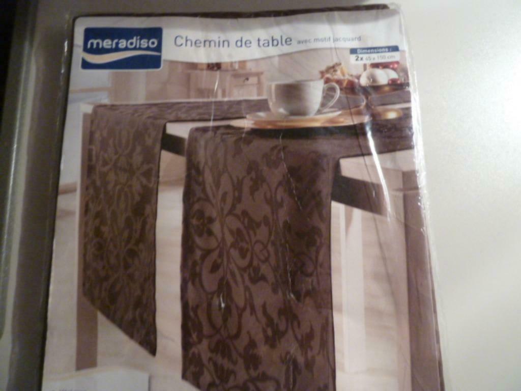 Chemins de table bruns à motif jacquard anti-taches 45x150cm, Enlèvement ou Envoi, Neuf, Rectangle, Intérieur