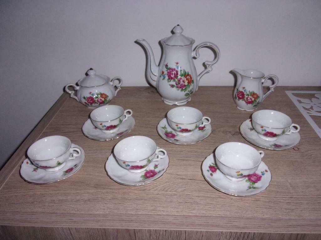 oud porseleinen koffieservies met bloemen, Huis en Inrichting, Ophalen of Verzenden, Zo goed als nieuw, Porselein, Compleet servies