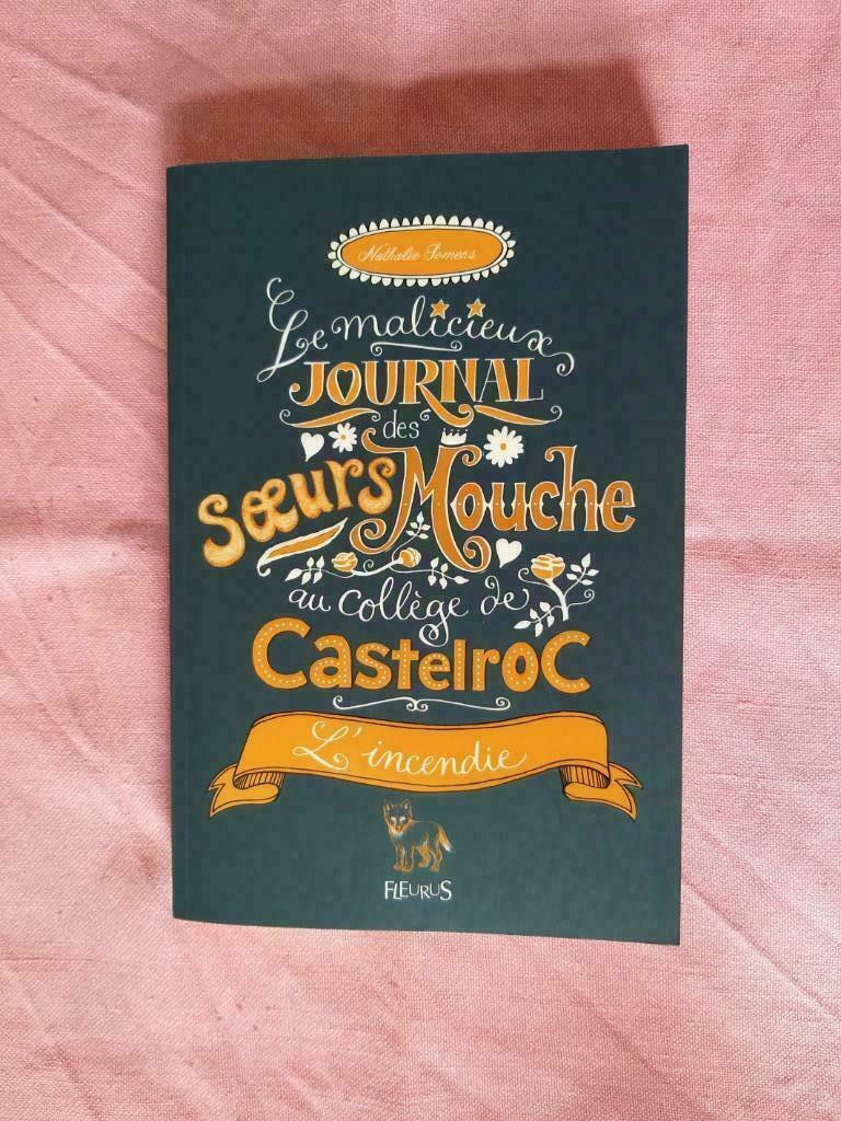 Het kwaadaardige dagboek van de zusters Mouche op de middelb, Ophalen of Verzenden, Zo goed als nieuw, Nathalie Somers