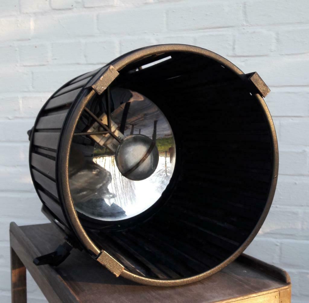 Coemar theater volgspot 2000 Watt, Ophalen, Zo goed als nieuw