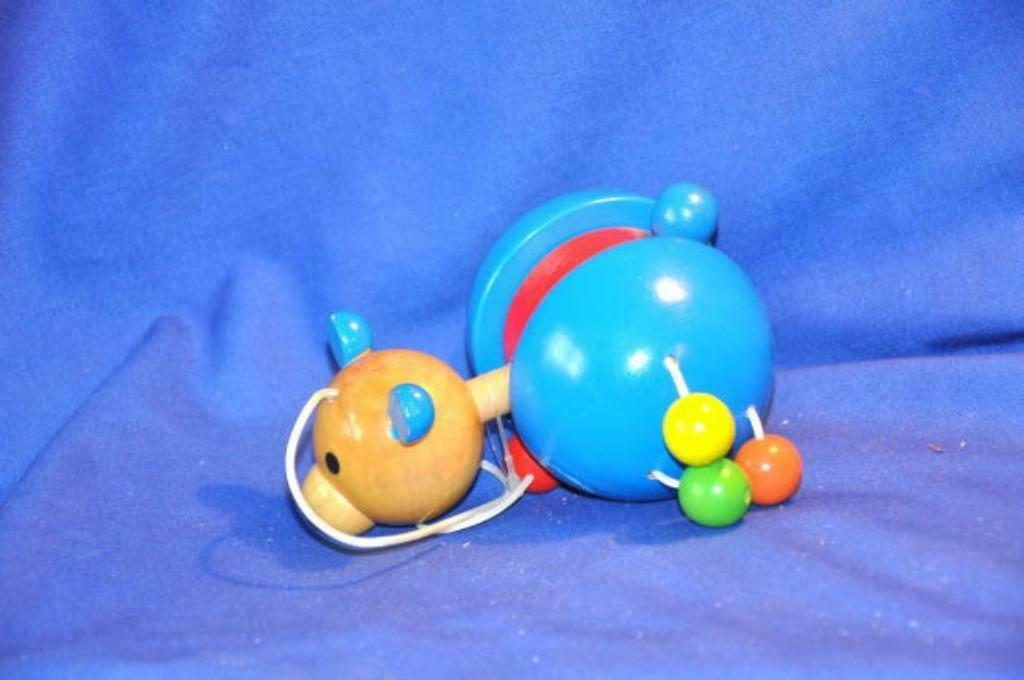 § jouet en bois a tirer ourson roues spheres bleu, Ophalen of Verzenden, Gebruikt, Overige typen, Met wieltjes