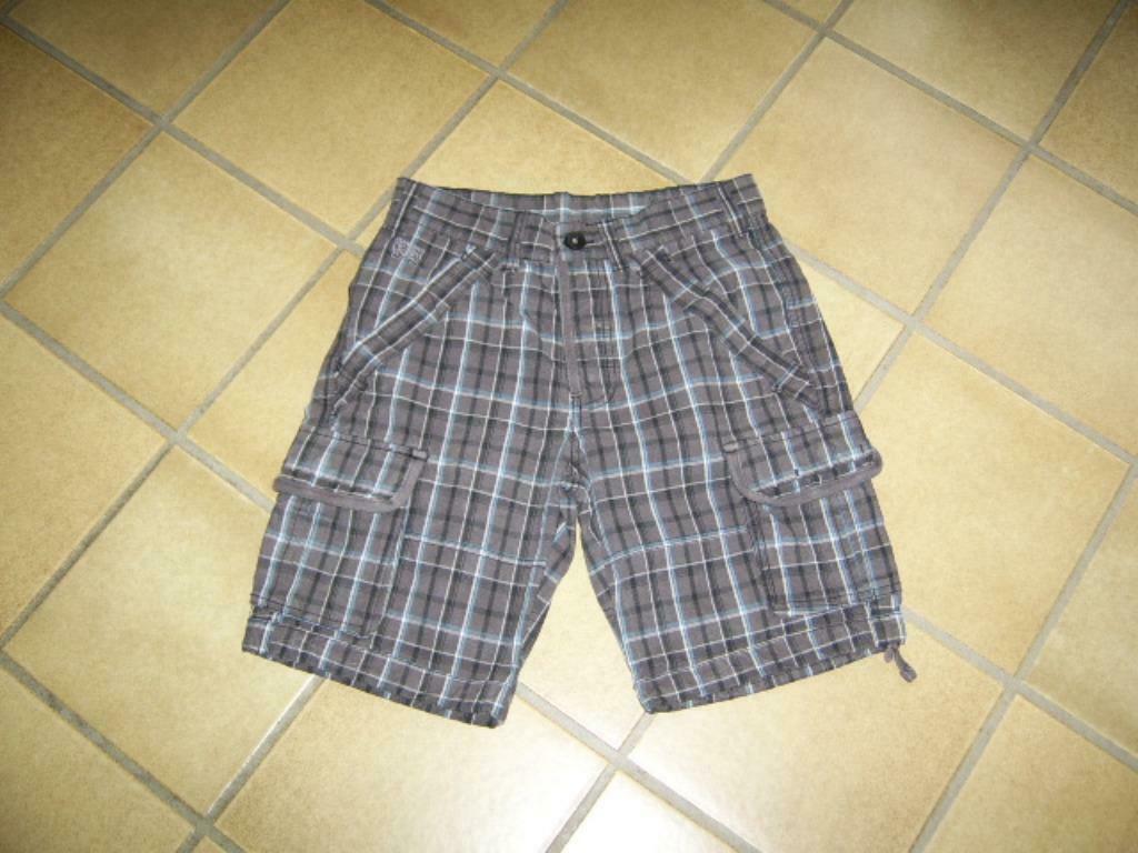 Jack & Jones grijze geruite short maat S, Enfants & Bébés, Vêtements enfant | Taille 164, Pantalon, Garçon, Enlèvement ou Envoi