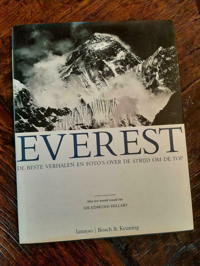 Everest - De beste verhalen en foto's over de strijd om de t, Ophalen of Verzenden, Zo goed als nieuw