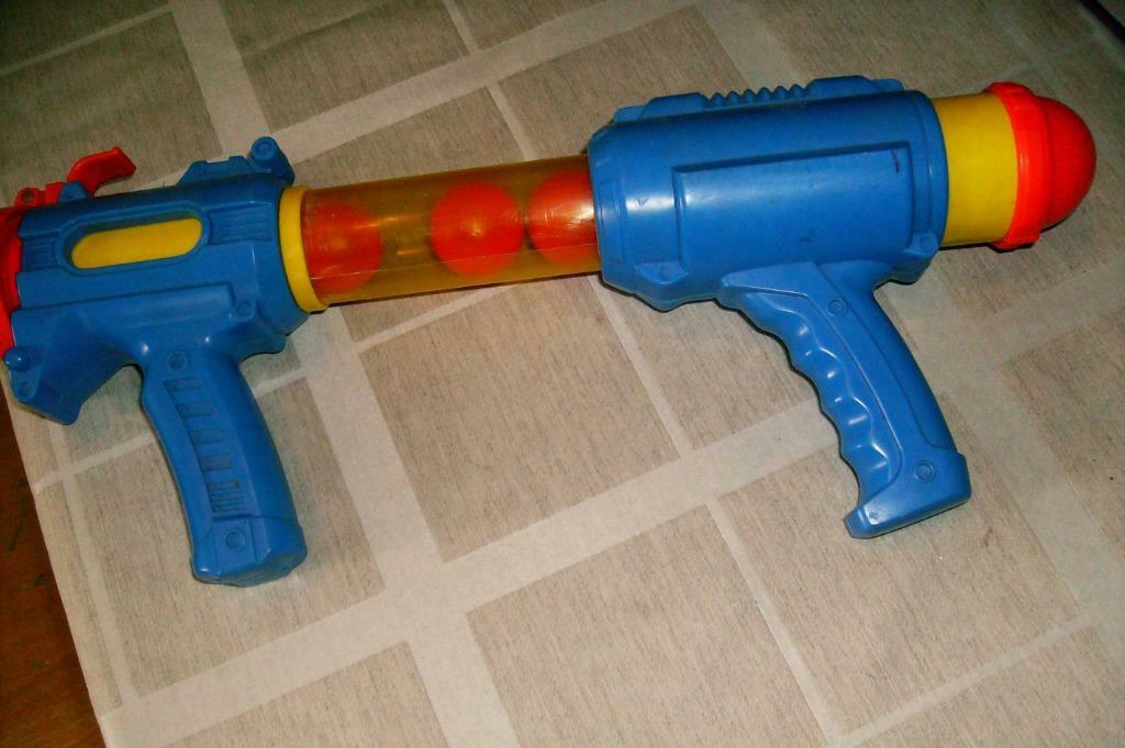 plastiek geweer, Kinderen en Baby's, Speelgoed | Overig, Ophalen of Verzenden, Gebruikt, Jongen