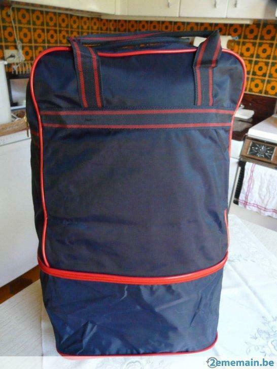 SAC TROLLEY AVEC 4 ROULETTES, Enlèvement ou Envoi, Neuf, Rouge