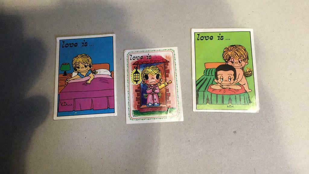 Stickers Panini L'amour est (x5c), Enlèvement ou Envoi, Comme neuf, Plusieurs images