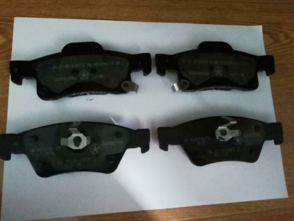 Plaquette de frein Jeep Grand Cherokee Dodge 6805238aa Mopar, Envoi, Neuf, Jeep