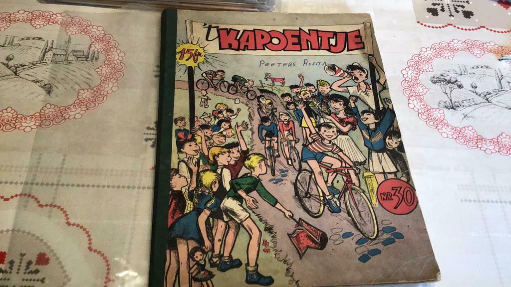 T’kapoentje(&), Boeken, Stripverhalen, Meerdere stripboeken, Ophalen, Gelezen