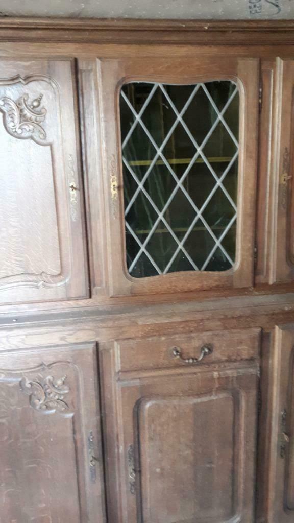 Oude eiken kast, Ophalen