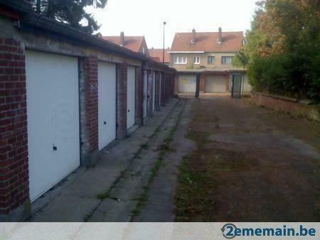 Garages à louer pour voiture ou garde meuble, Charleroi