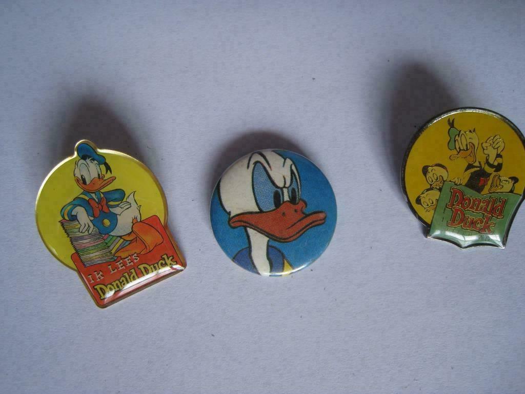 épinglette walt disney DONALD bd année 70, Enlèvement ou Envoi, Donald Duck, Comme neuf, Statue ou Figurine