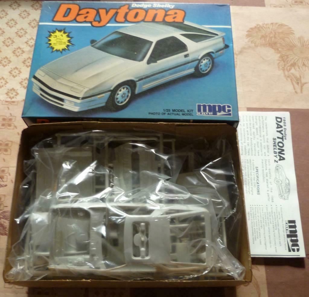 MPC Dodge Daytona 1/25, Autres marques, Enlèvement ou Envoi, Voiture, Comme neuf