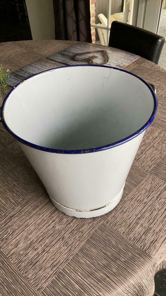 Wit-blauwe e-mail emmer, Antiek en Kunst, Ophalen