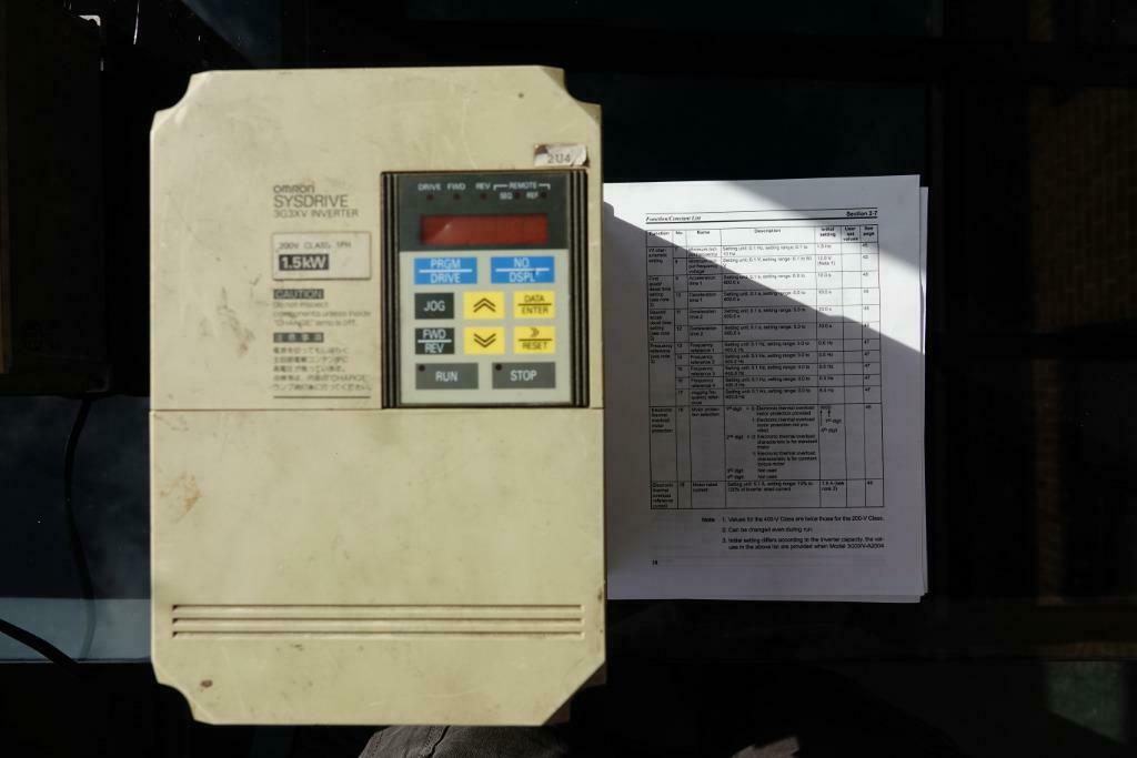 frequentieregelaar 1,50Kw Omron Sysdrive 3G3XV 1F 230V, Ophalen of Verzenden, Gebruikt