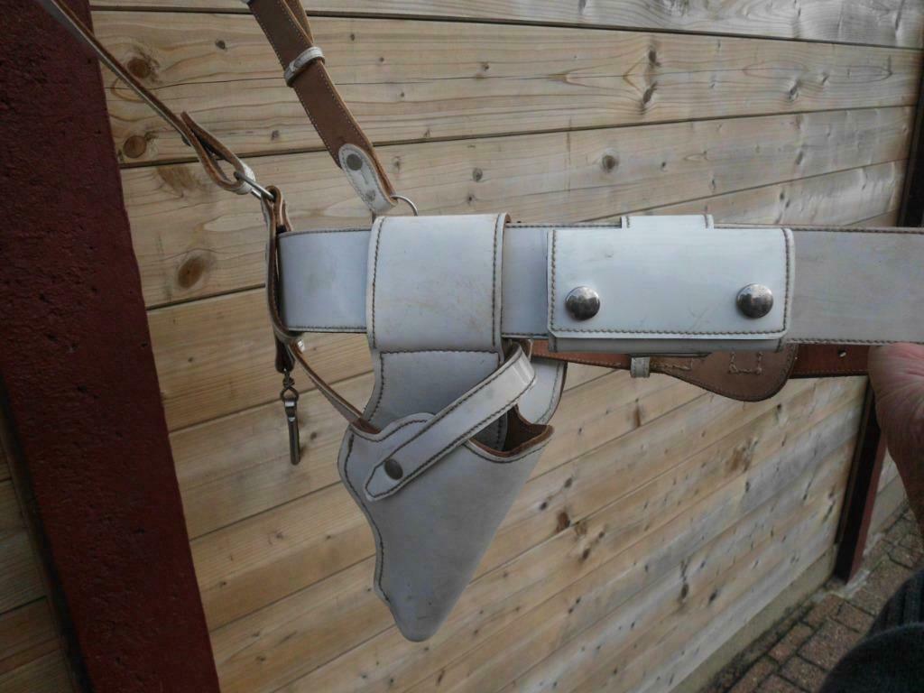 RIEM, Collections, Objets militaires | Seconde Guerre mondiale, Enlèvement ou Envoi, Armée de terre, Vêtements ou Chaussures