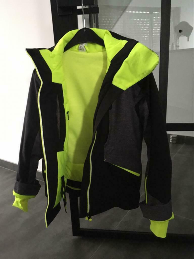 Ski jas met broek maat 11/12 jaar + sneeuwbotten Merk Wedze, Enlèvement, Comme neuf, Ski