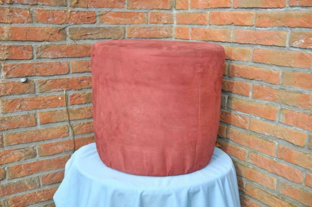 § pouf rond tissu peau de pèche, Enlèvement ou Envoi, Utilisé, Rond