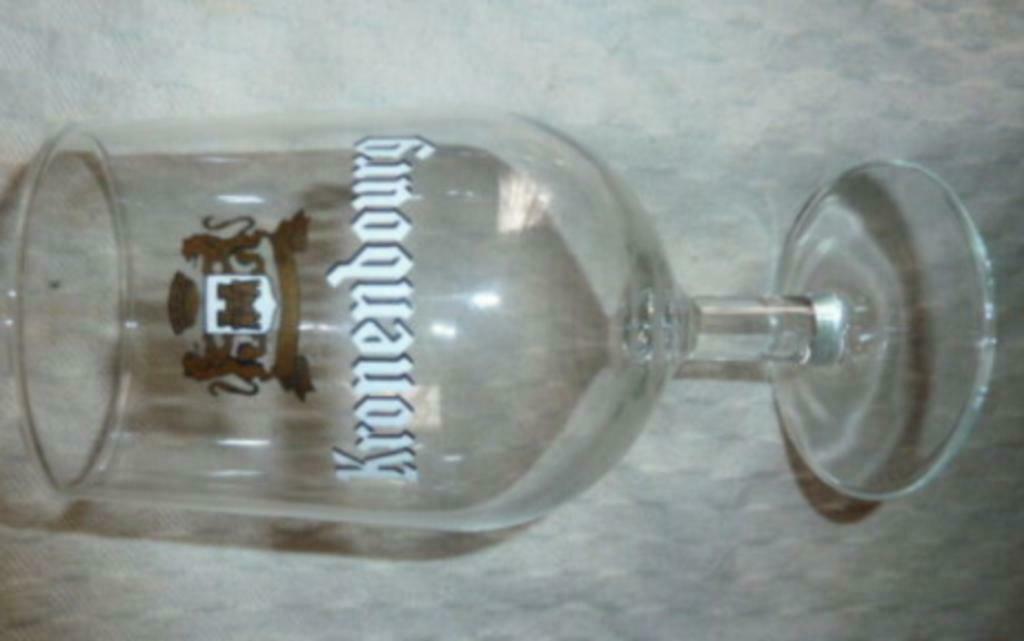 #C bier glas KRONENBOURG op voet 25cl, Ophalen of Verzenden, Nieuw, Bierglas