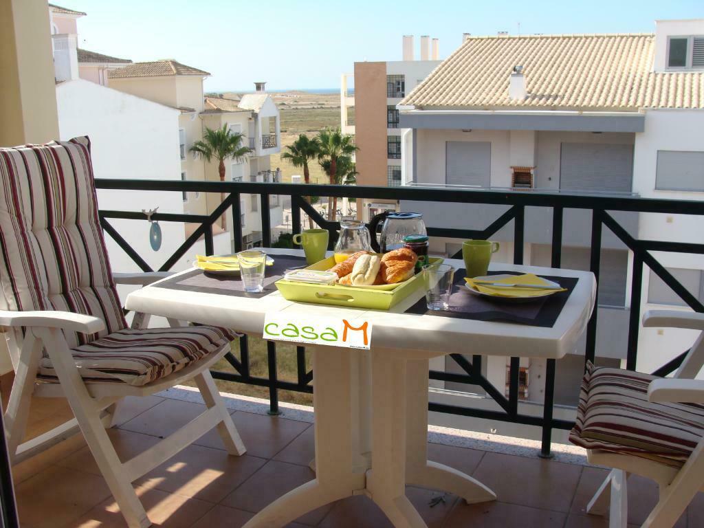 CASA-M EEN T2 VAKANTIE APPARTEMENT IN DE ALGARVE - PORTUGAL,, Vakantie, Dorp, 2 slaapkamers, Algarve, Aan zee