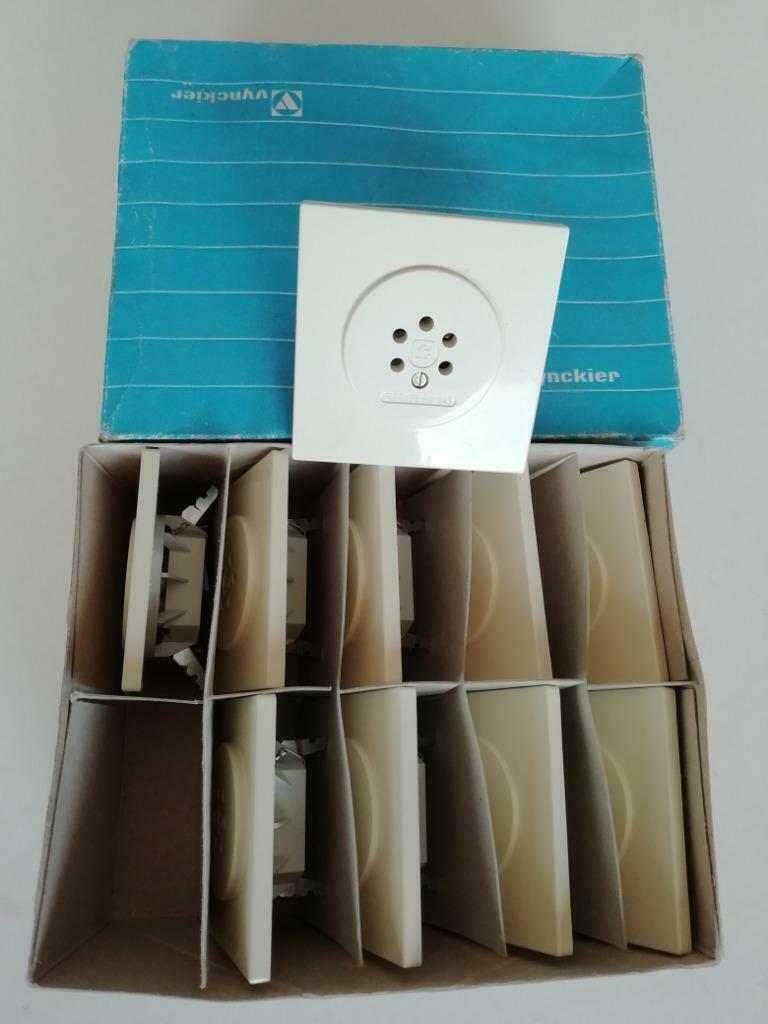 boite de 10 prises telephone encastrables BELGACOM vynckier, Enlèvement, Neuf, Autres types