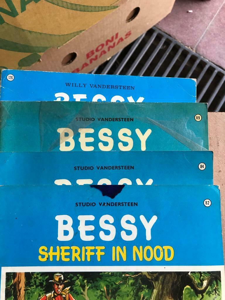 Strips Bessy (4 stuks), Boeken, Stripverhalen, Gelezen, Ophalen