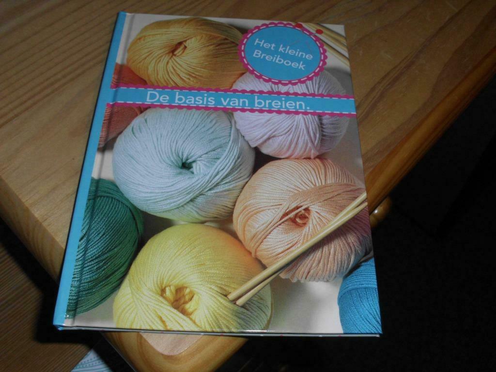 Het kleine Breiboek/De basis van breien, Hobby en Vrije tijd, Ophalen, Nieuw, Breien, Patroon of Boek