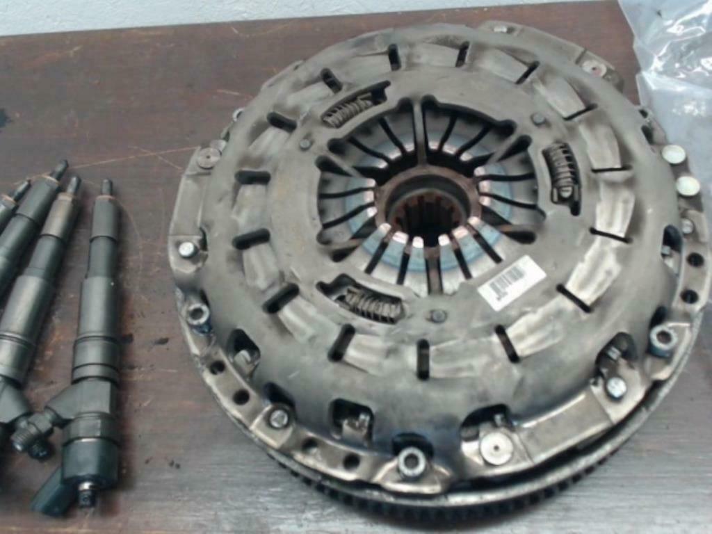 VOLANT  BI-MASSE  BMW SERIE 5 (E39) 2.5D 120kw, Autos : Pièces & Accessoires, Moteurs & Accessoires, Enlèvement ou Envoi, Utilisé