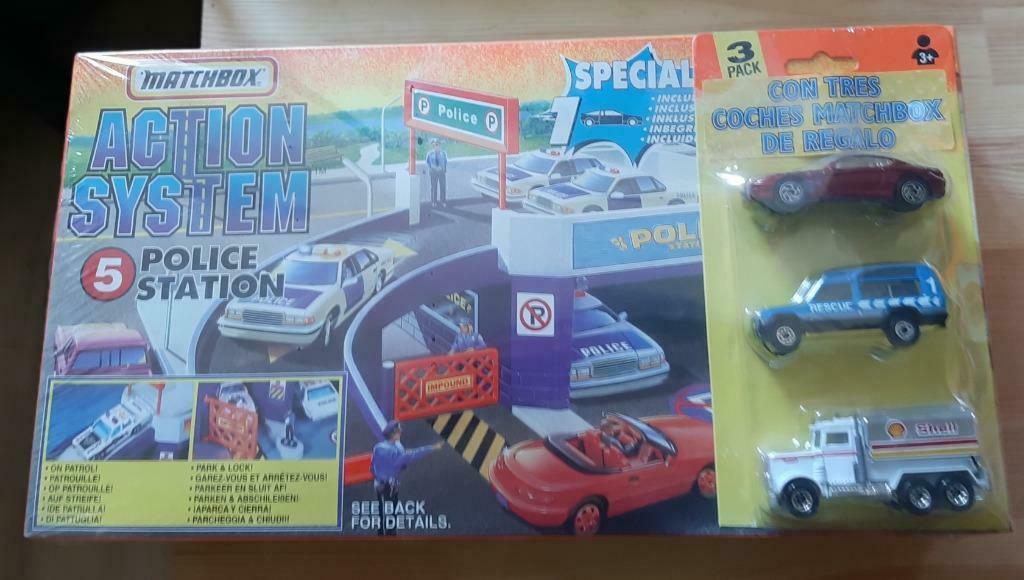 Matchbox Action System Police Station #5 met 3 modellen extr, Ophalen of Verzenden, Nieuw, Auto