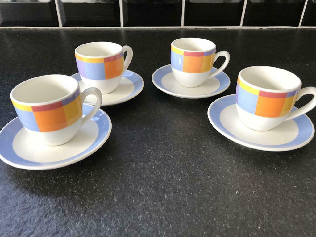 Set 4 espresso kopjes met onderbordje, Ophalen, Zo goed als nieuw, Overige stijlen, Kop(pen) en/of Schotel(s)