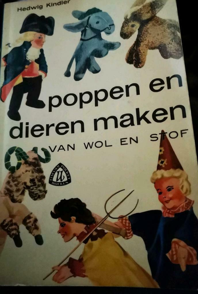 Pocketboekje poppen en dieren maken tips, patronen oud Boek, Enlèvement ou Envoi, Comme neuf, Autres types, Autres marques