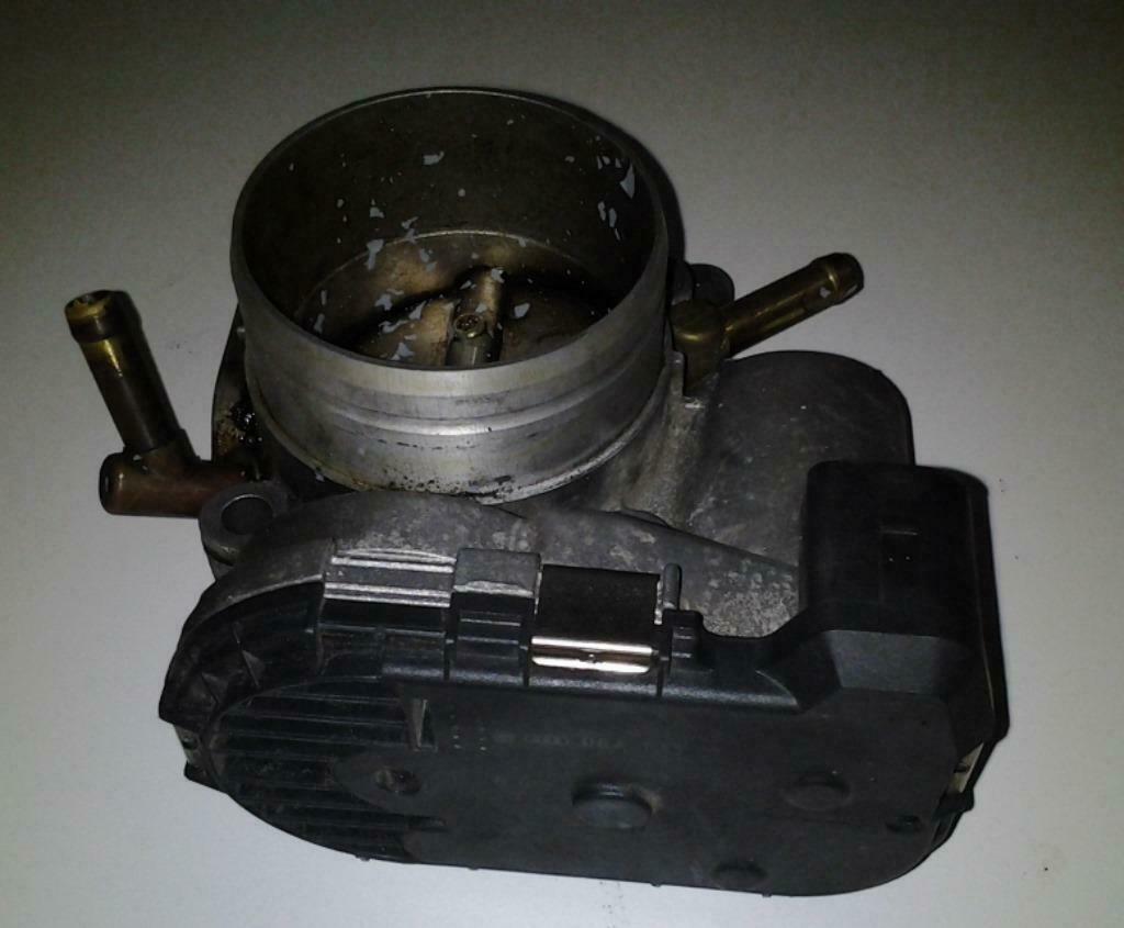 Corps papillon AUDI/VW 06A133062B  TT, GOLF, BEETLE, JETTA, Autos : Pièces & Accessoires, Tableau de bord & Interrupteurs, Enlèvement