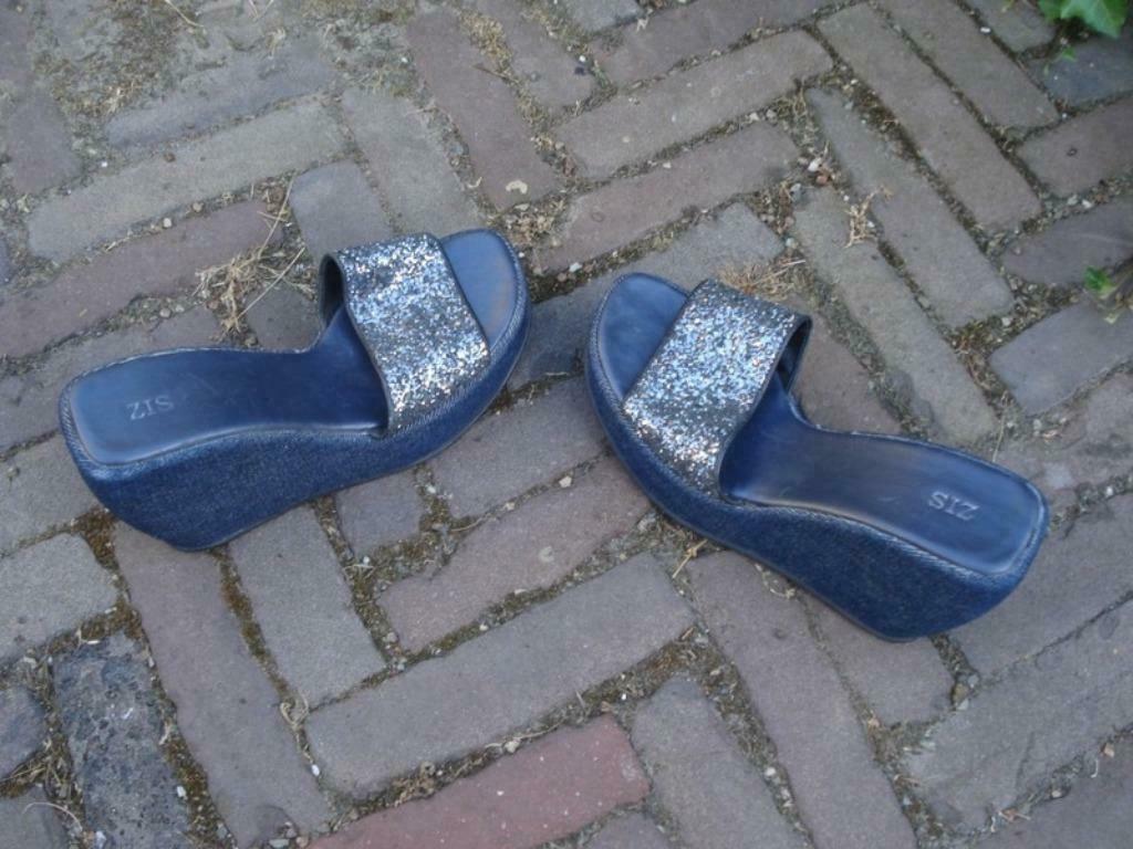 Gratis verzenden nieuwe blauwe fuif plateau hakken 39, Nieuw, Vintage, Schoenen met hoge hakken, Verzenden