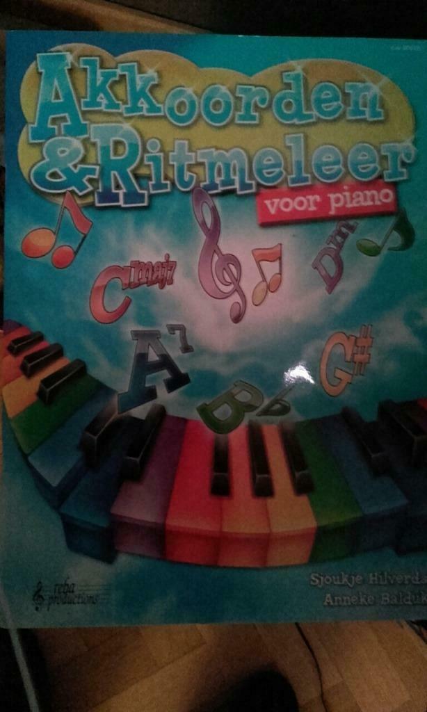 Akkoorden  & ritmeleer, Boeken, Muziek, Zo goed als nieuw, Instrument, Ophalen