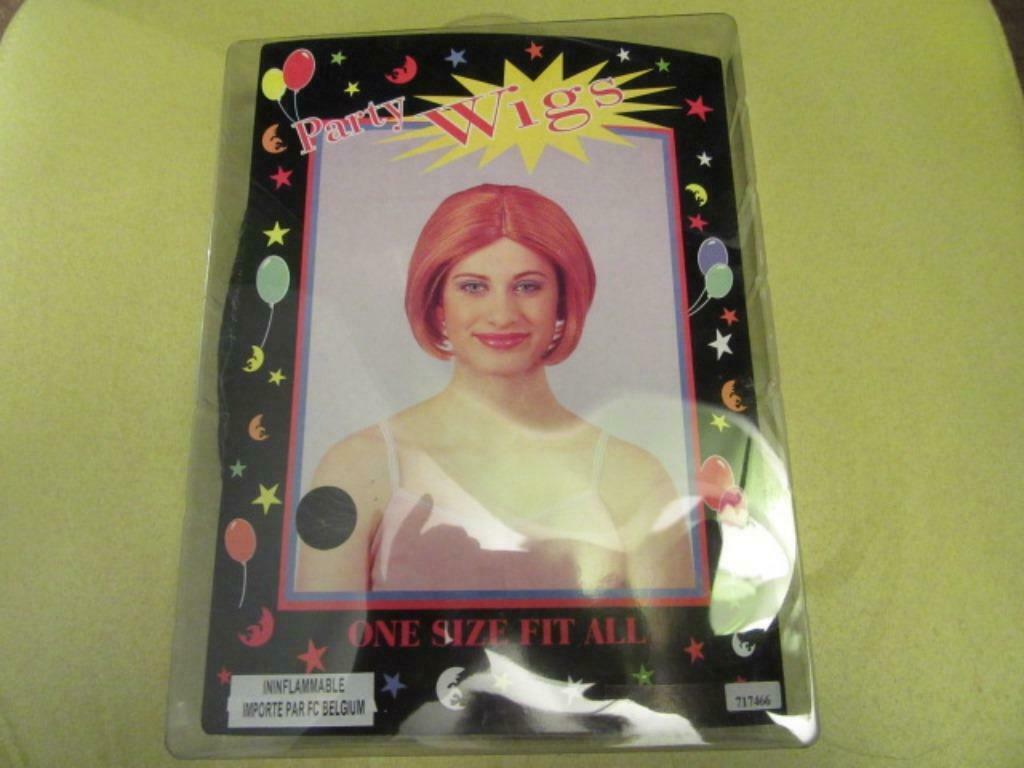 A perruque NEUVE  party Wigs, Enlèvement