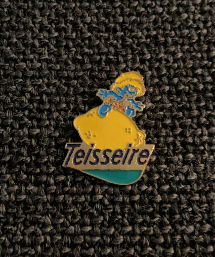 PIN - TEISSEIRE - SMURF - DE SMURFEN - SCHTROUMPF, Collections, Envoi, Utilisé, Marque, Insigne ou Pin's