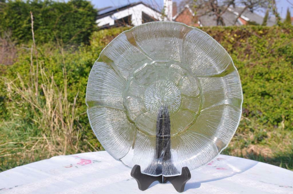 §  plat a tarte en verre fleur centrale, Enlèvement ou Envoi