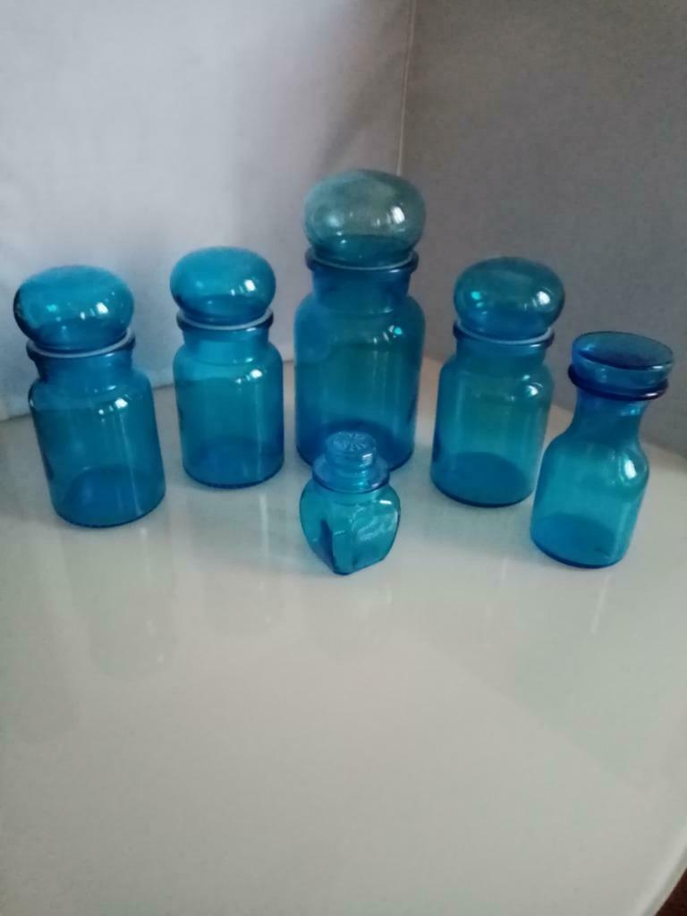 Lot de  six flacons de Pharmacie  en verre des années 1960, Antiquités & Art, Enlèvement ou Envoi