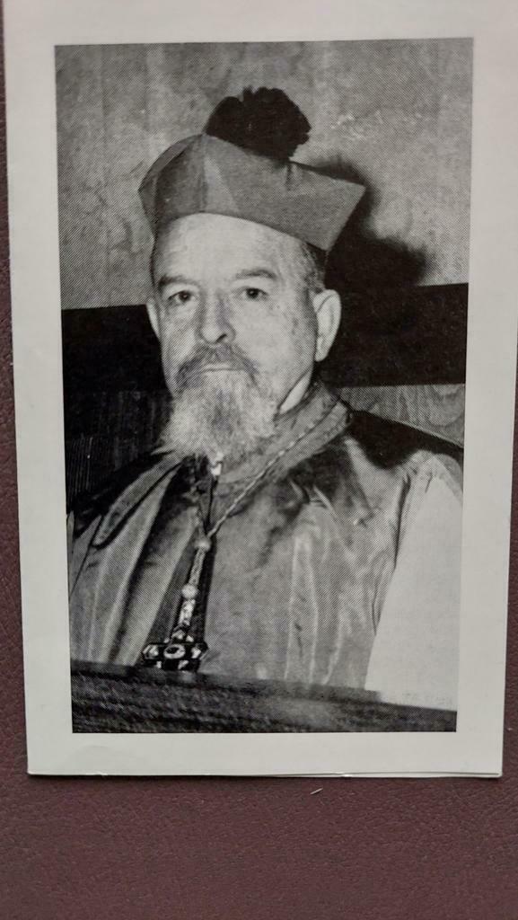 Monseigneur Alfons Van Den Bosch. Oud Bisschop  van Matadi, Ophalen of Verzenden, Zo goed als nieuw