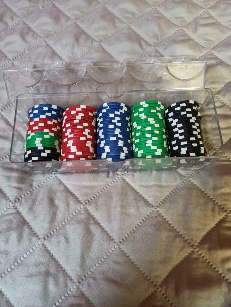 1 boîte de jetons de poker, Hobby & Loisirs créatifs, Enlèvement, Comme neuf