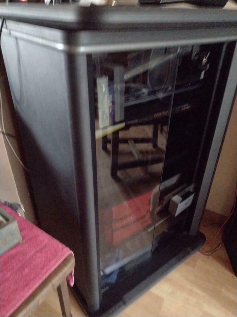 Meuble TV avec plateau tournant comme neuf, Huis en Inrichting, Kasten |Televisiemeubels, Glas