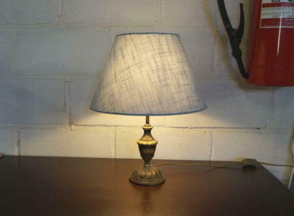 lampadaire cuivre antique + abat-jour neuf H 48cm, Maison & Meubles, Enlèvement, Utilisé, Moins de 50 cm